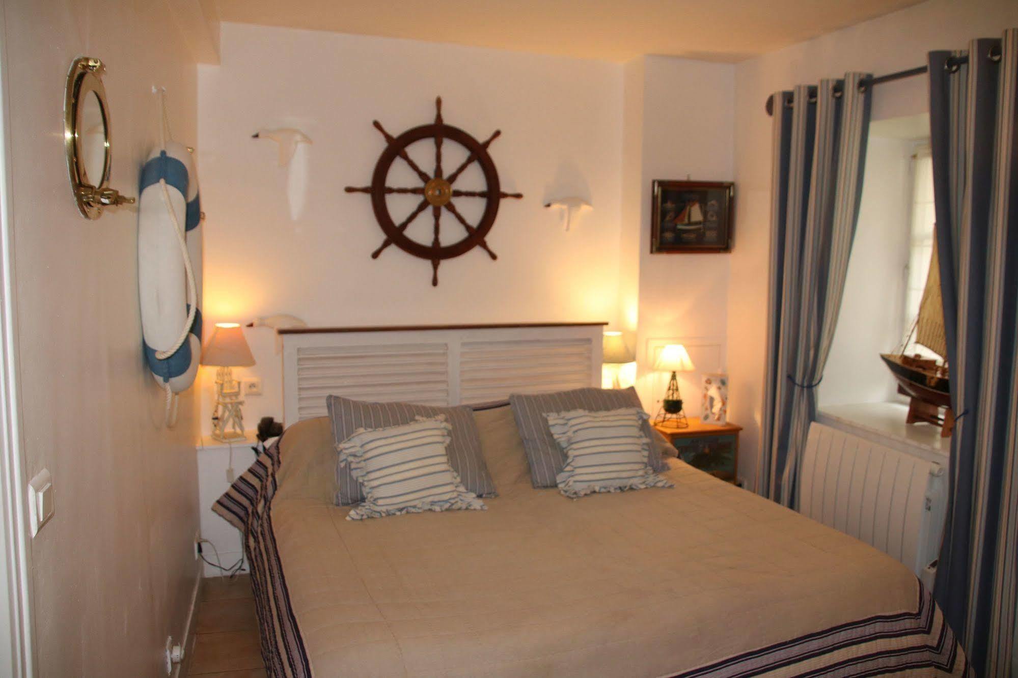 Hostellerie Du Prieure Saint-Prix  Екстер'єр фото